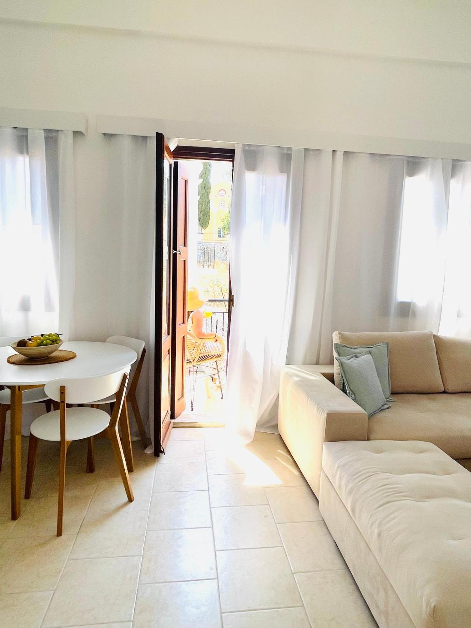 Casa Chara Apartment Đảo Sými Ngoại thất bức ảnh